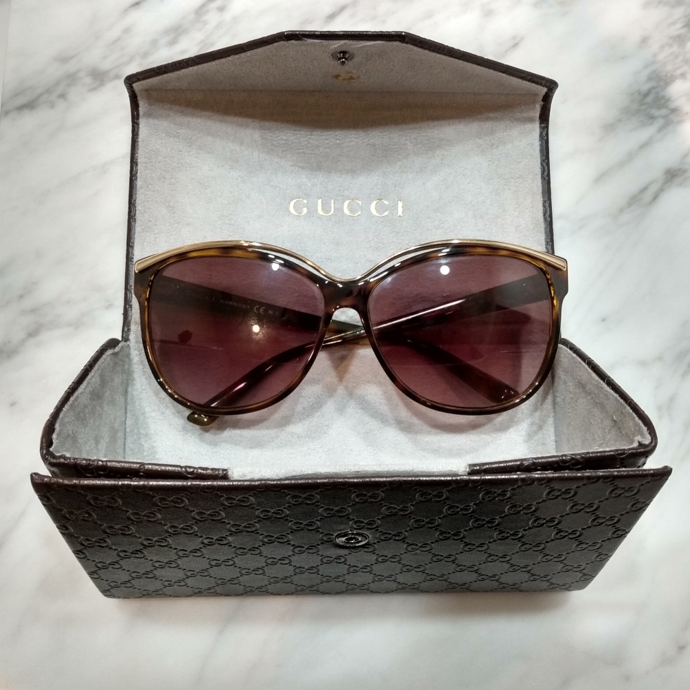 Gucci GG 3155/S Sunglasses with Case